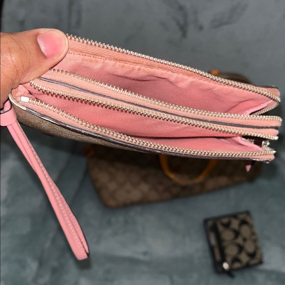 Coach Bundle - Picture 15 of 16